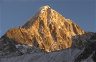 Americans and Russians add fine routes to China's Mt Grosvenor